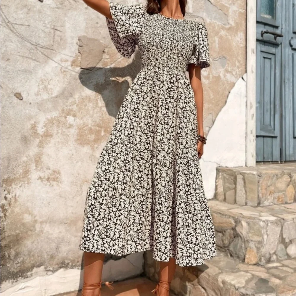 Floral print butterfly sleeve dress - Picture 1 of 3